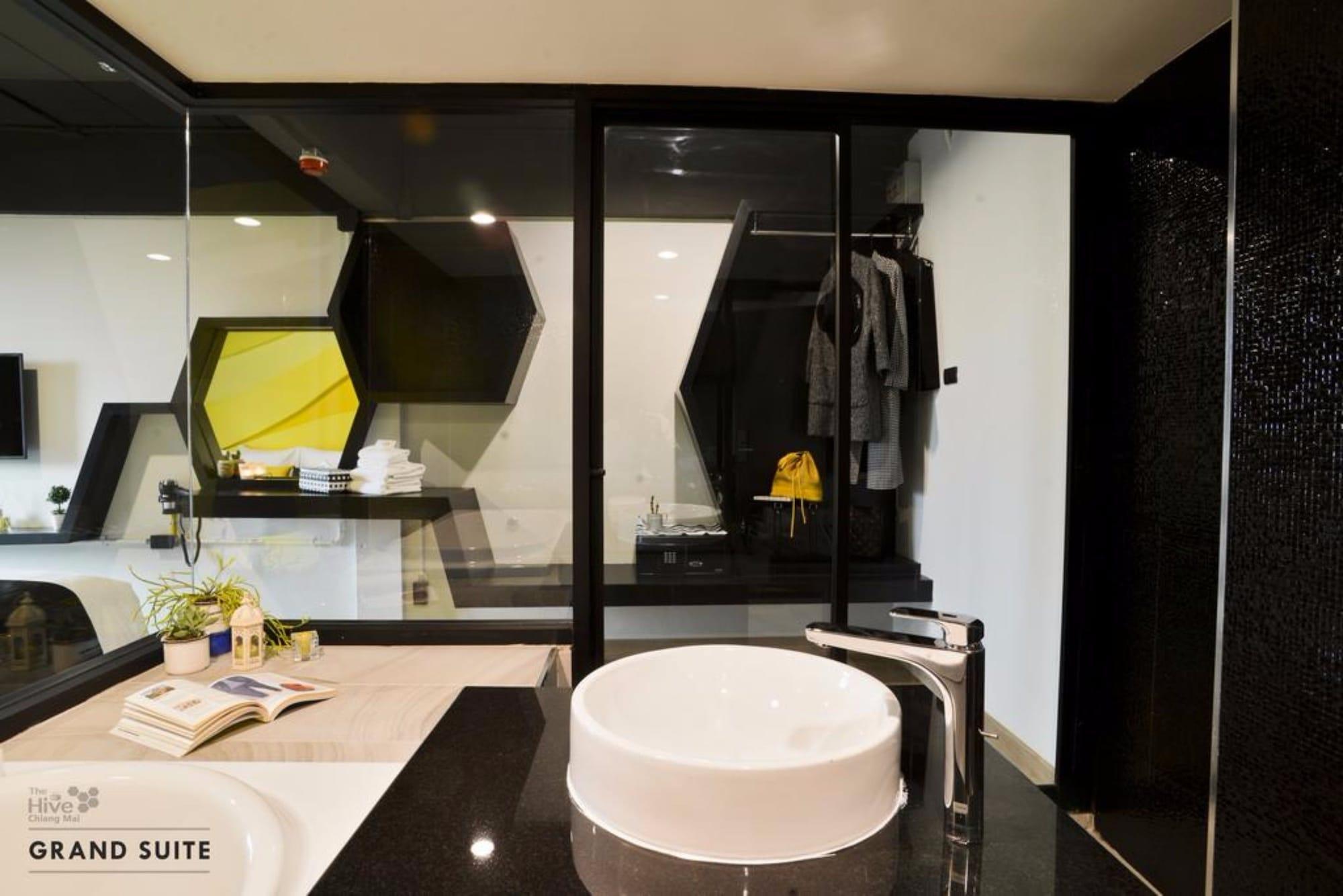 The Hive Chiang Mai Hotel Экстерьер фото