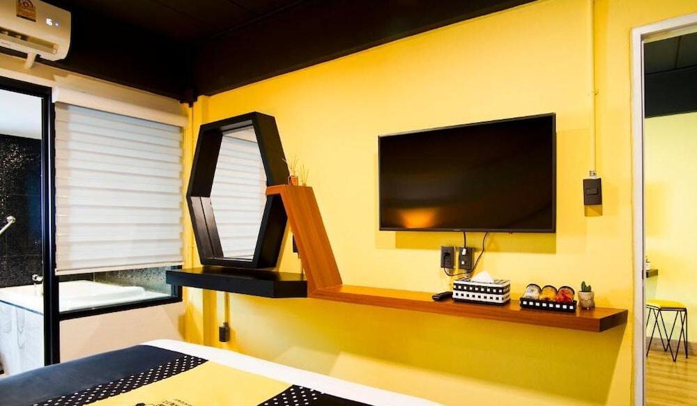 The Hive Chiang Mai Hotel Экстерьер фото
