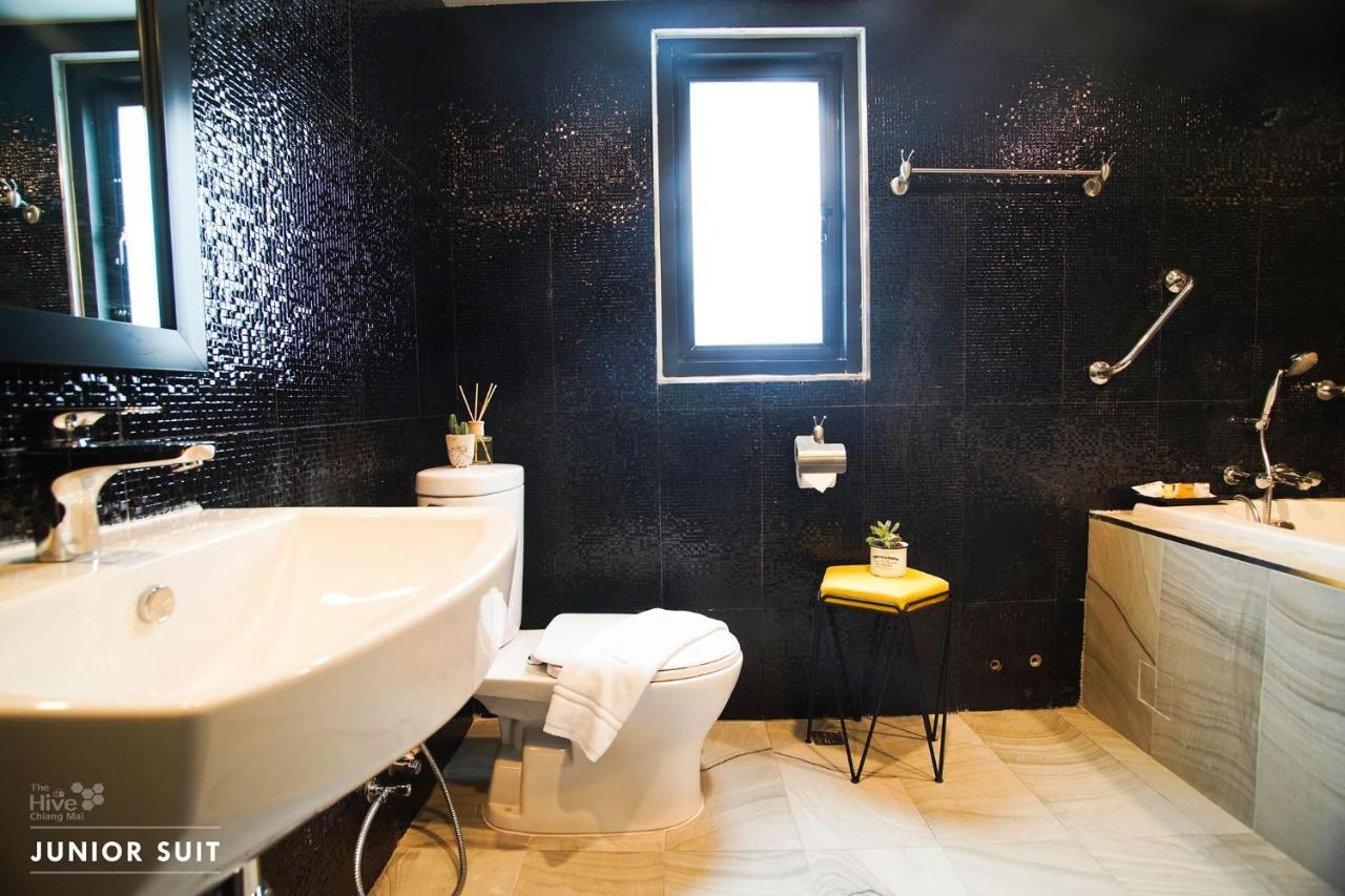 The Hive Chiang Mai Hotel Экстерьер фото