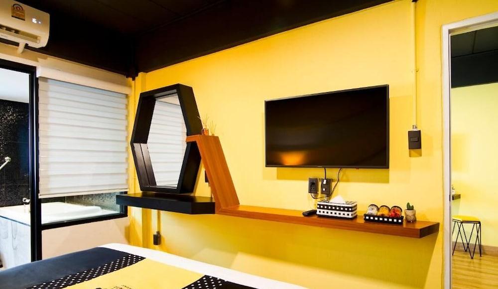The Hive Chiang Mai Hotel Экстерьер фото