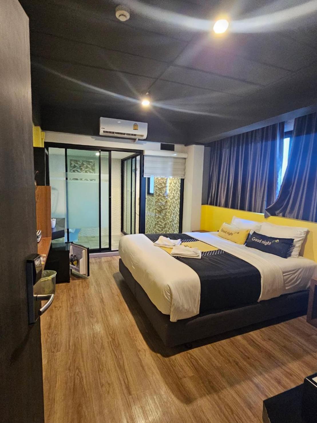 The Hive Chiang Mai Hotel Экстерьер фото