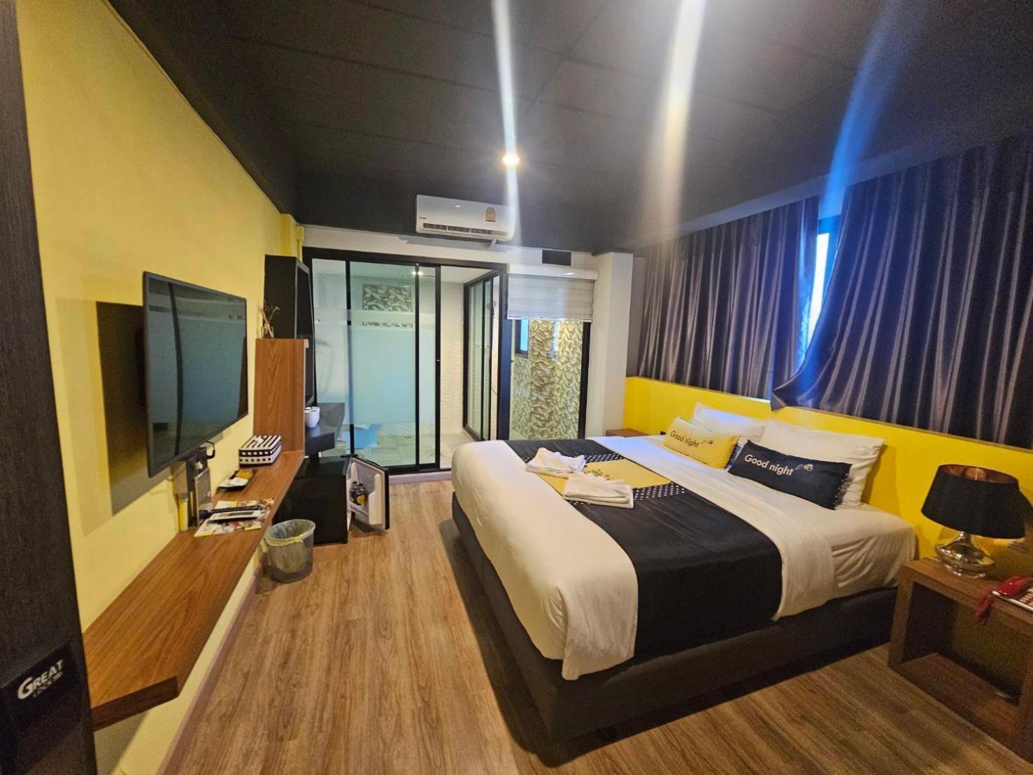 The Hive Chiang Mai Hotel Экстерьер фото