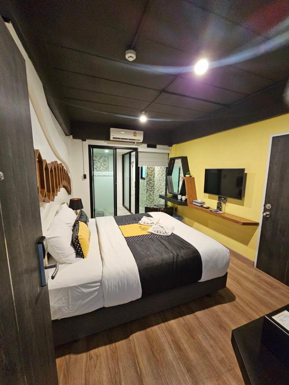 The Hive Chiang Mai Hotel Экстерьер фото